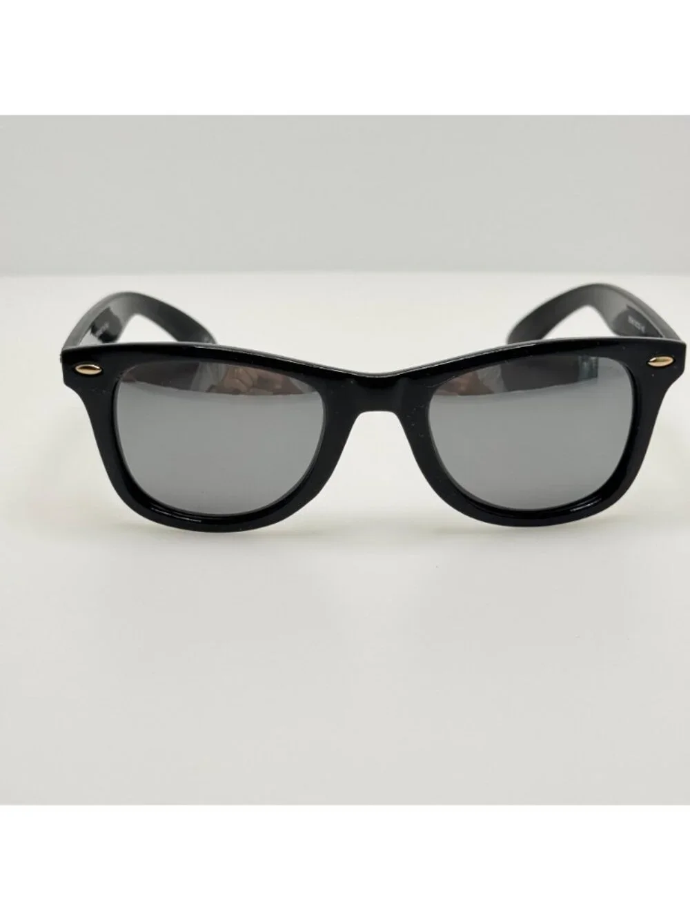 Gioventu Sunglasses DE545 Black Polarized 50-23-142